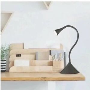 Flexible LED desk lamp